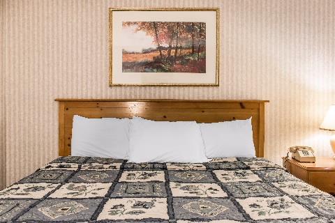 Rodeway Inn Amish Country Smoketown  Exterior photo